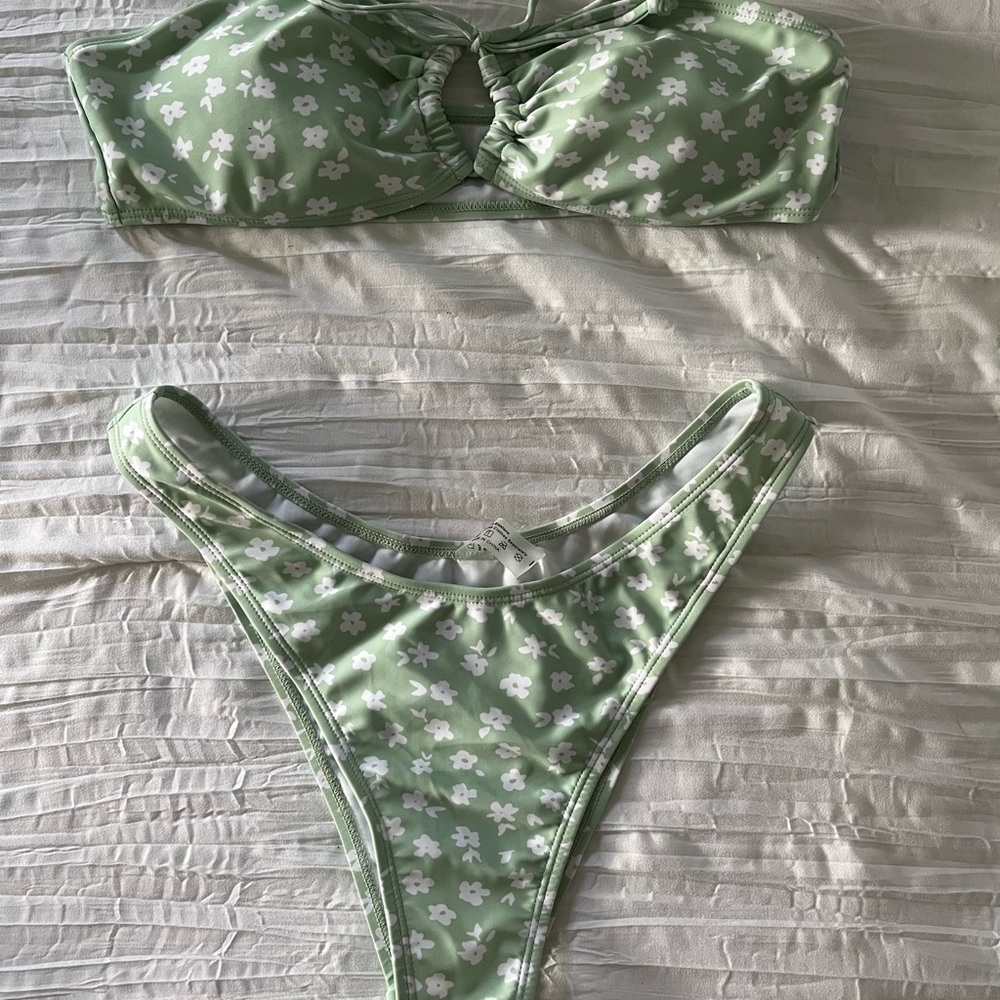 SHEIN Green Floral Bikini